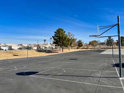 Herr - Helen Elementary School Outdoor Basketball Courts in Las Vegas 2