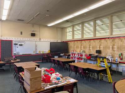 Jefferson Elementary School Classroom Standard in Fresno