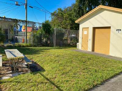 North Side Elementary School Outdoor Area in Fort Lauderdale
