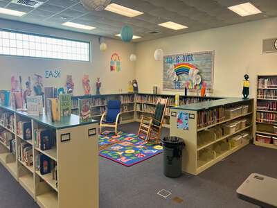 Tropical Elementary School Library in Miami