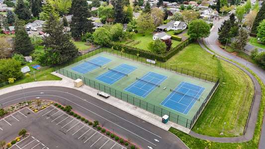 McNary High School Tennis Courts in Keizer
