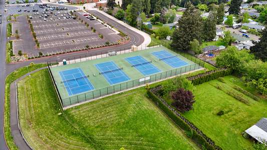 McNary High School Tennis Courts in Keizer