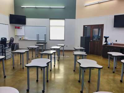 Riverway Elementary School Classroom Standard in Visalia