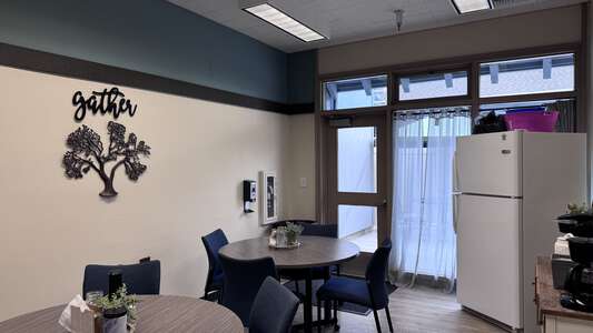 Greentree Elementary School Staff Lounge in Irvine