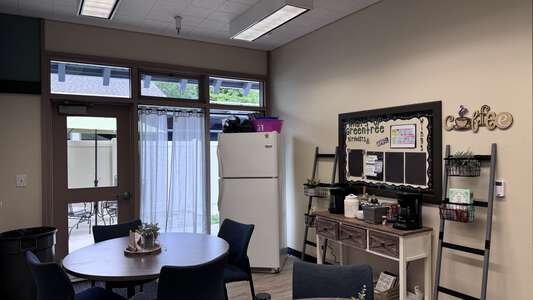Greentree Elementary School Staff Lounge in Irvine