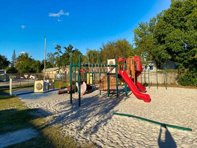 Lloyd Estates Elementary School Playground in Oakland Park