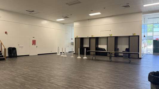 Cerro Villa Middle School Cafeteria in Villa Park