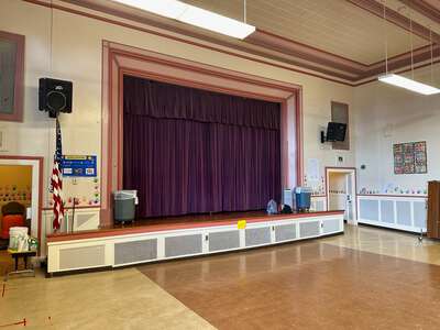 Llewellyn K-5 School Cafeteria in Portland 3