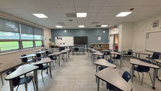 Gahanna Middle School East Classroom Standard in Gahanna 4