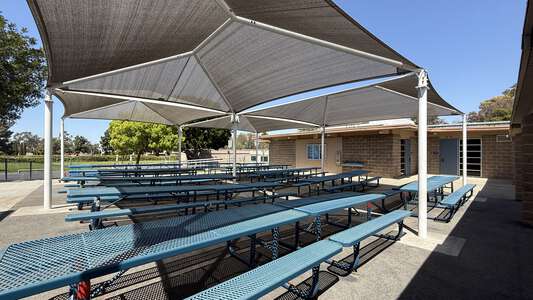 Turtle Rock Elementary School Outdoor Lunch Area in Irvine 2