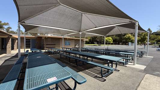 Turtle Rock Elementary School Outdoor Lunch Area in Irvine 5