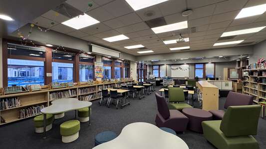 Plaza Vista School (K-8) Library in Irvine