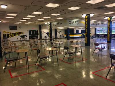 Fondren Middle School Cafeteria in Houston