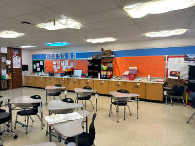 Inskip Elementary School Classroom Standard in Knoxville