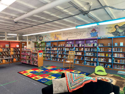 West Haven Elementary School Library in Knoxville
