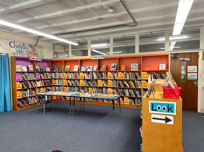 West Haven Elementary School Library in Knoxville