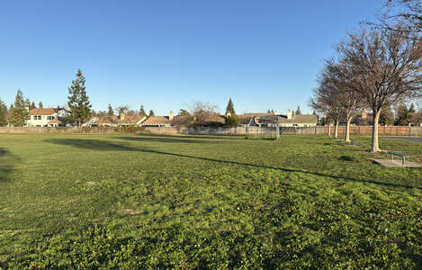 Lois E. Borchardt Elementary School Field - Practice in Lodi