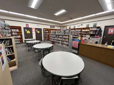 Vinewood Elementary School Library in Lodi