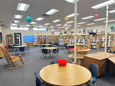 Powell Elementary School Library in Powell 2