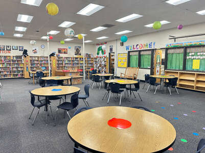 Powell Elementary School Library in Powell 4