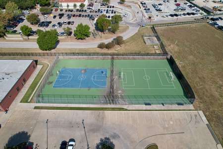 Synthetic Outdoor Basketball Court 