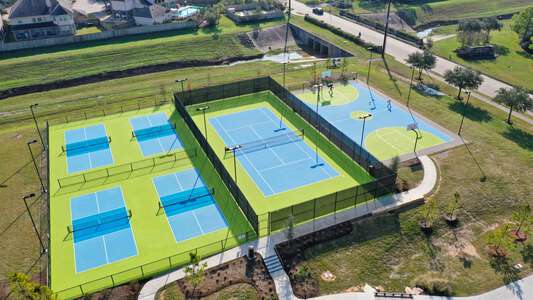 Creekside Park Tennis Court in Richmond