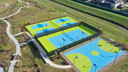 Creekside Park Tennis Court in Richmond