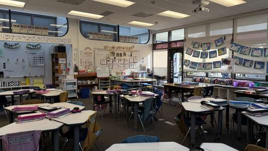 Meadow Park Elementary School Classroom Standard in Irvine
