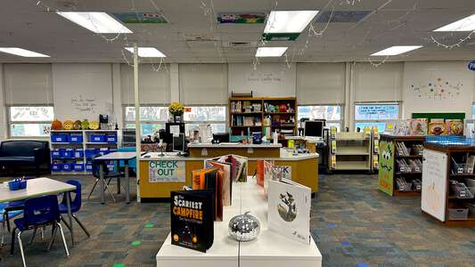 North Landing Elementary School Library in Virginia Beach