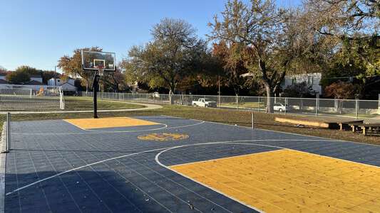 North Hi Mount Elementary School Outdoor Basketball Courts in Fort Worth