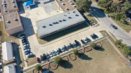 McLean 6th Grade Parking Lot - Staff in Fort Worth