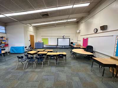 Adobe Acres Elementary School Classroom Standard in Albuquerque 2