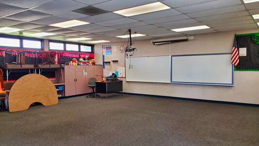 Reynolds Elementary School Classroom Standard in Oceanside