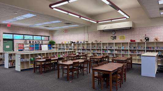 Parkwood Heights Elementary School Library (3 hr min) in Jacksonville 2