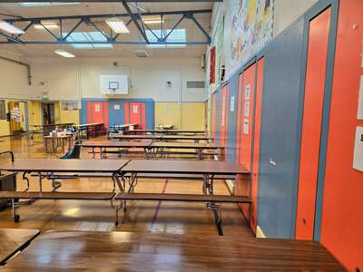 Abernethy K-5 School Cafeteria in Portland