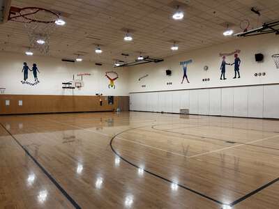 Boeckman Creek Primary School Gym in Wilsonville