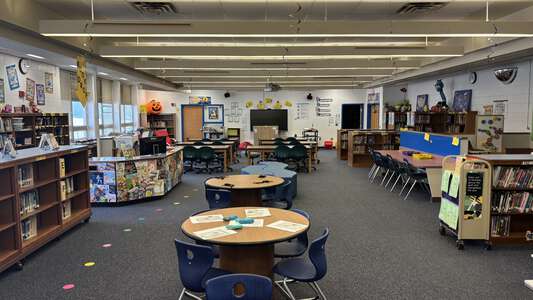 Bettie F. Williams Elementary School Library in Virginia Beach 5