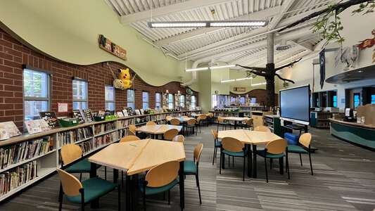 Redmond Elementary School Library in Redmond