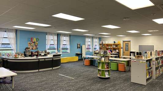 White Oaks Elementary School Library in Virginia Beach