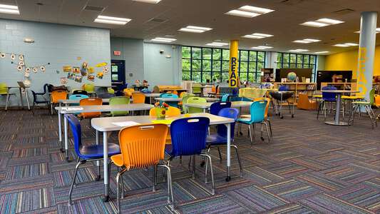 Cascade Elementary School Media Center in Atlanta 3