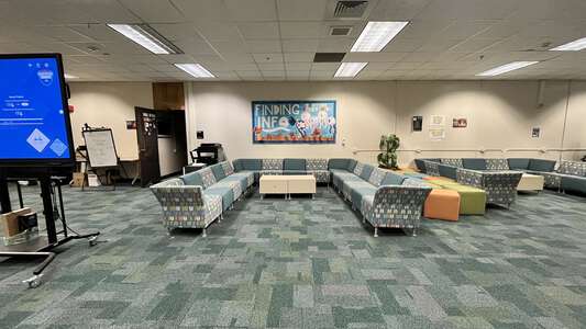 Edward H. White High School Library (3hr min) in Jacksonville