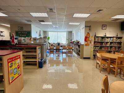 Miami Lakes K-8 Center Library in Miami Lakes 2