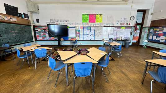 Mozart - Wolfgang A Mozart Elementary School Classroom Standard in Chicago 3