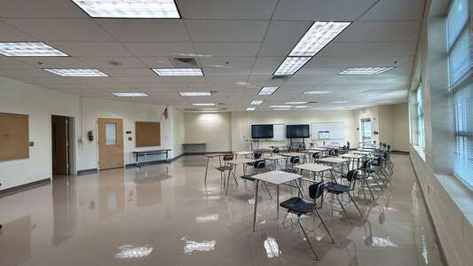 Elbert Edwin Waddell High School Room 847 - Classroom in Charlotte 4