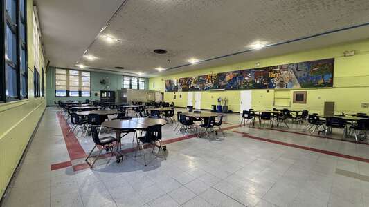 Dolores Huerta Middle School Cafeteria in Burbank 4