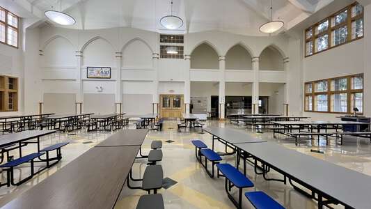 Hood River Middle School Cafeteria in Hood River