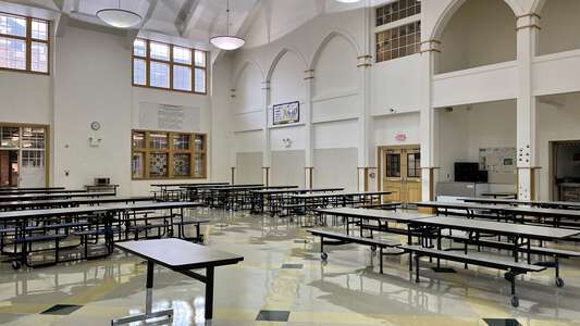 Hood River Middle School Cafeteria in Hood River