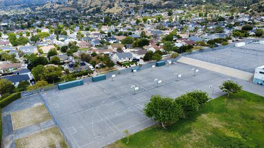John Muir Middle School Outdoor Basketball Courts 2 in Burbank 2