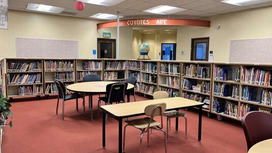 Kinnaman Elementary School Media Center in Beaverton 3