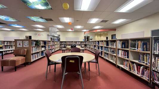 Kinnaman Elementary School Media Center in Beaverton 4